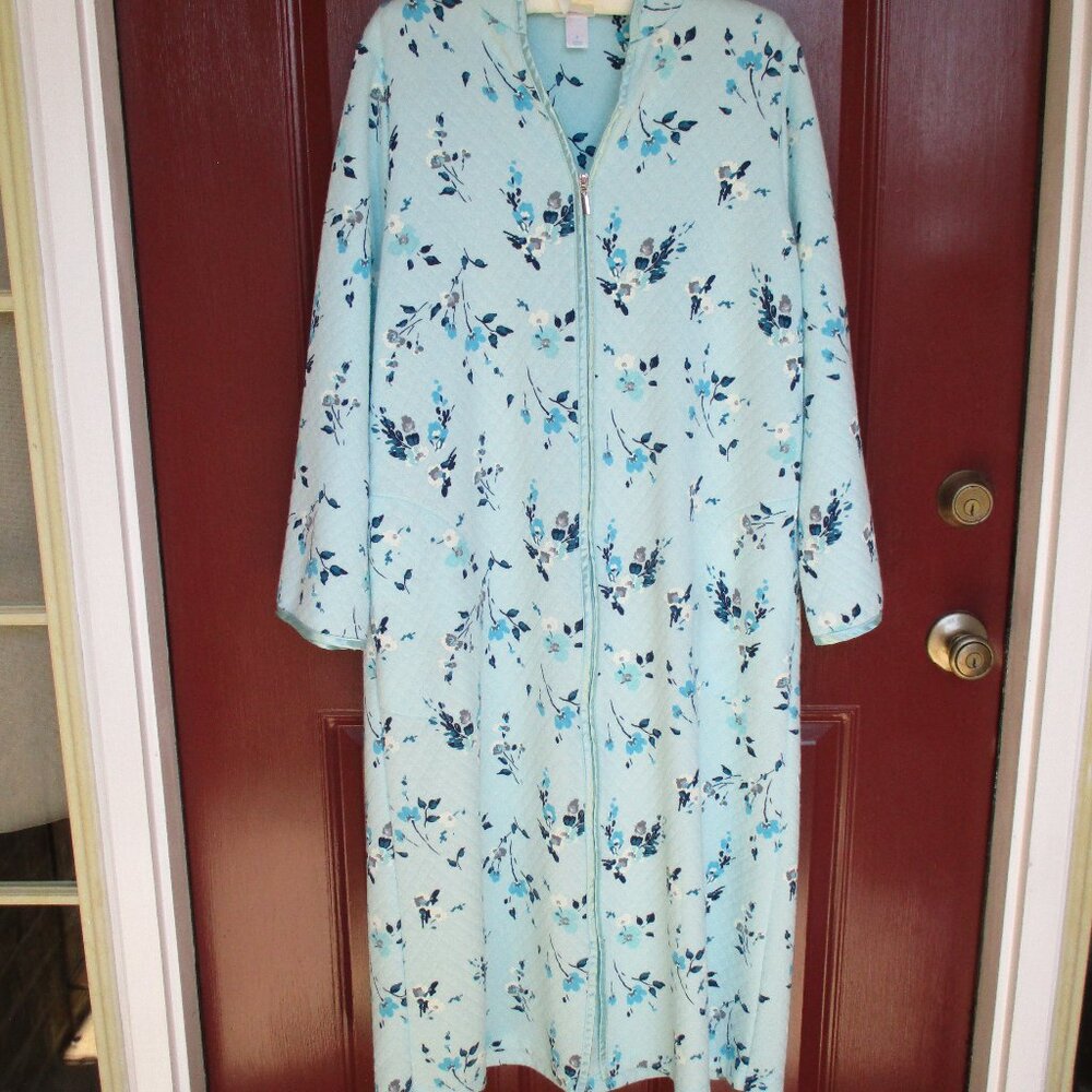 Adonna Long Robe SMALL Blue Floral NWOT